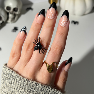 From Classic Pumpkins to Vampy Vibes: Nail Trends to Try This Halloween