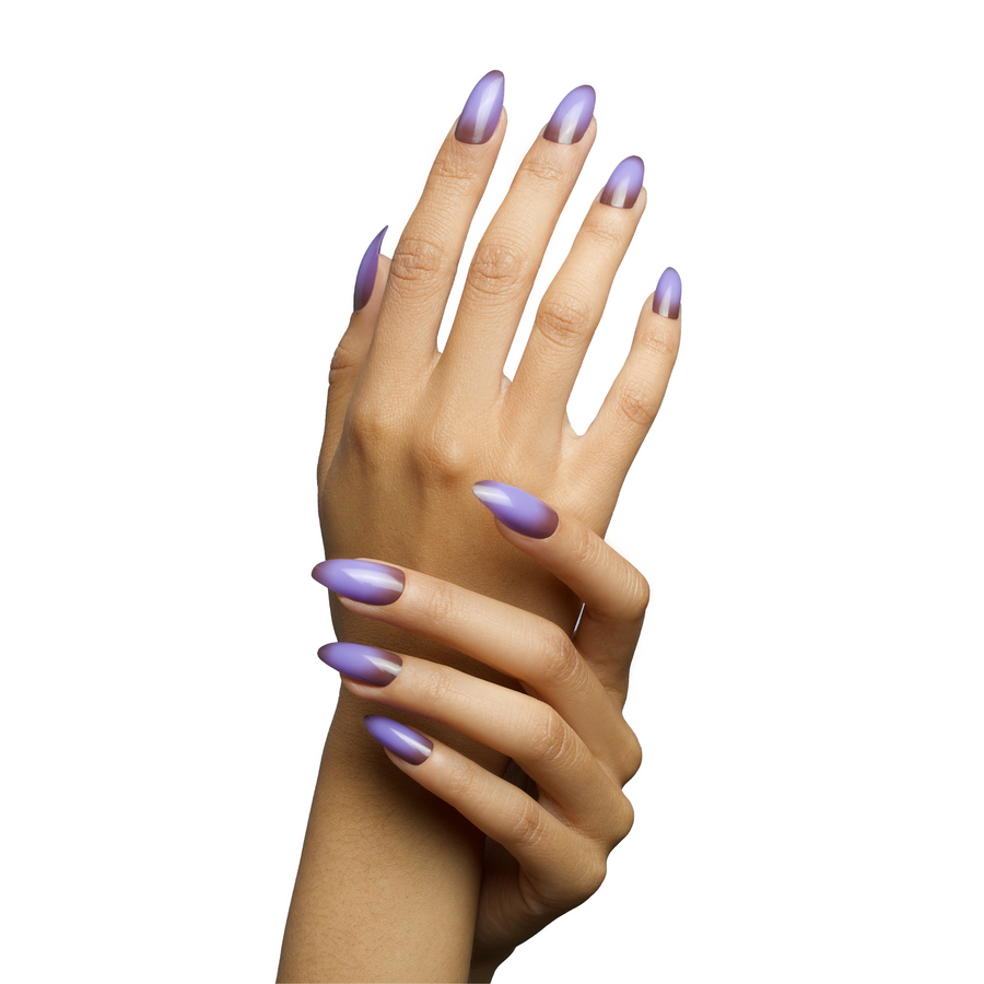 444-Aura Press On Nails Applied on Fingernails