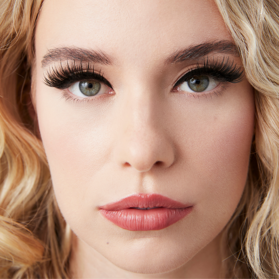 Woman with Big Energy Magnetic Eyelashes