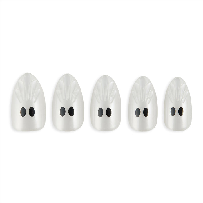 Ghostie Short Almond Press-On Nails