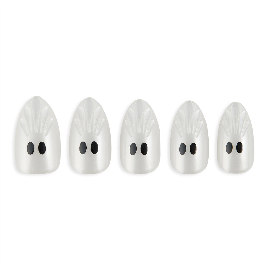 Ghostie Short Almond Press-On Nails
